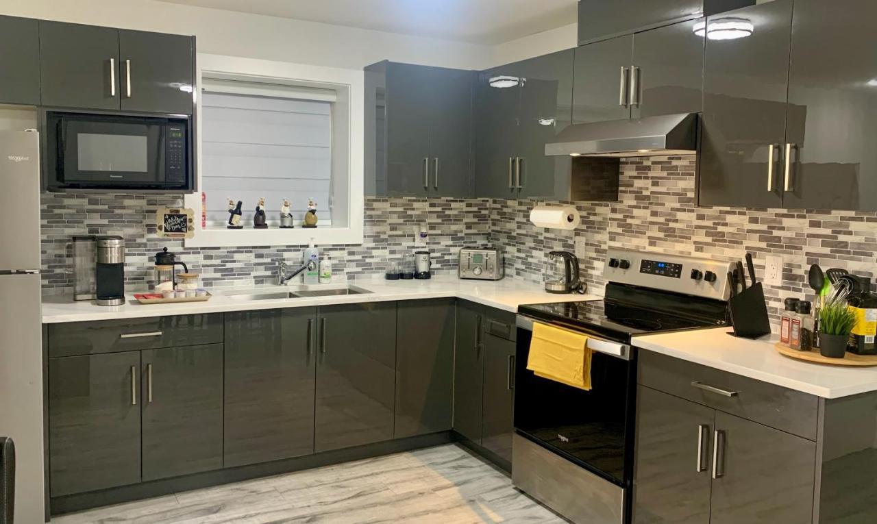Luxurious & Stylish Two Bedroom Suite, Full Kitchen, Close To Vancouver Дельта Экстерьер фото
